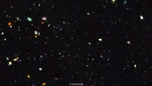 哈勃望遠(yuǎn)鏡眼中的宇宙深處。我們能夠觀察的宇宙空間直徑大約是930億光年