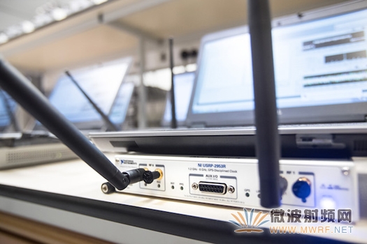 NI MIMO原型平臺是一個基于USRP RIO軟件無線電和PXI硬件的模塊化系統(tǒng)，可實現(xiàn)各種天線配置