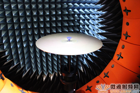 MVG SL18GHz 球形近場多探針系統有限接地板上的單極錐天線測量